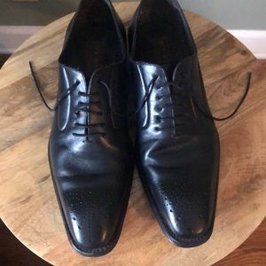 Mezlan black dress shoes